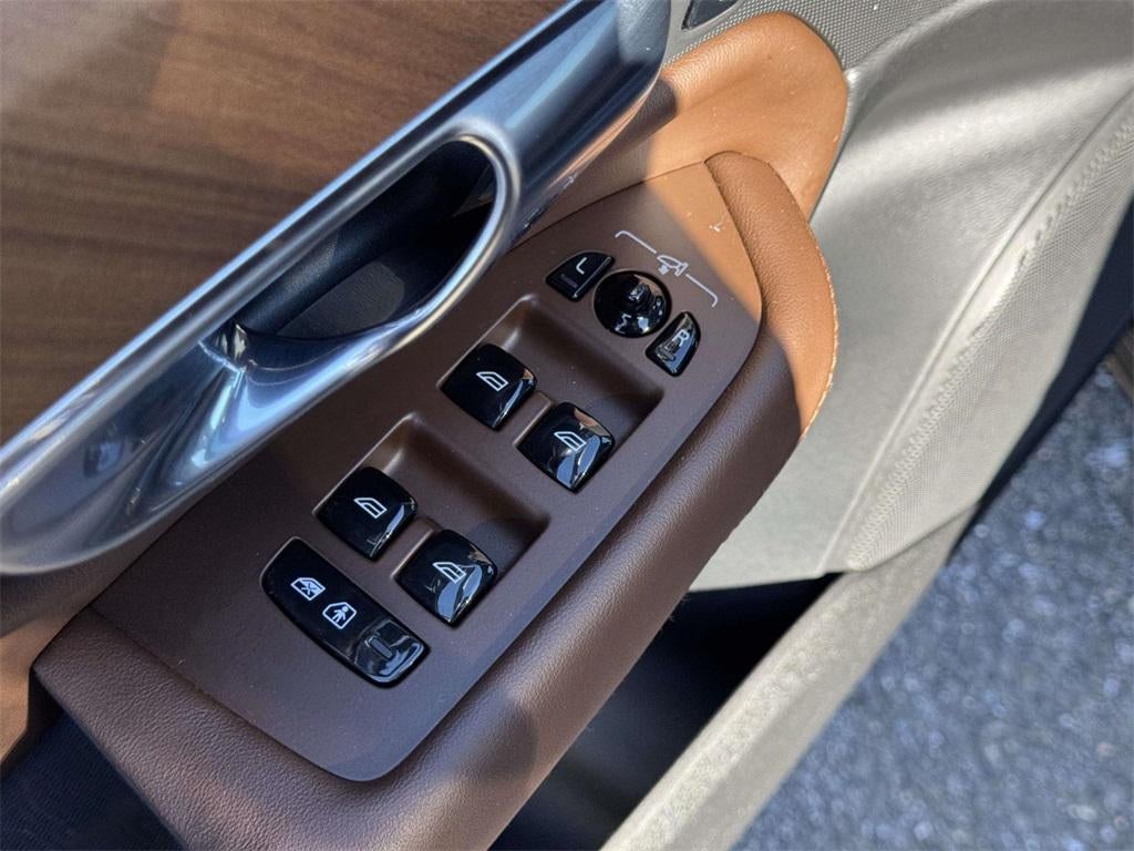 2023 Volvo XC90 B6 Plus 7-Seater