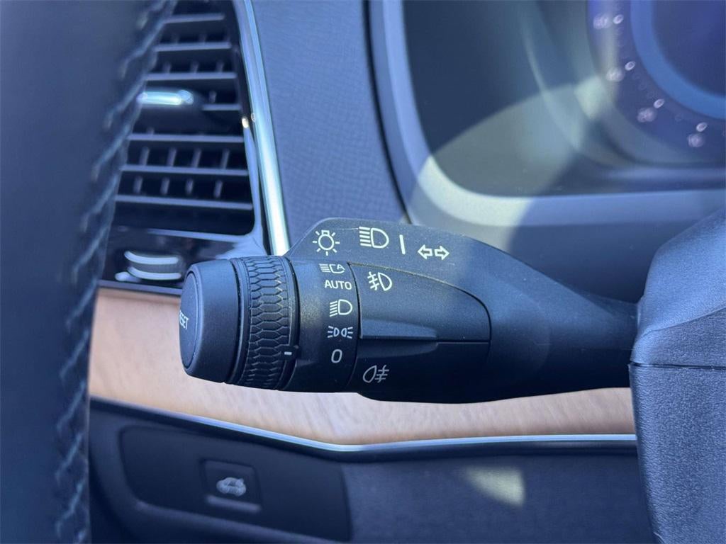 2023 Volvo XC90 B6 Plus 7-Seater