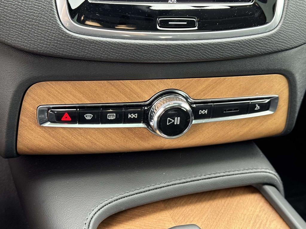 2023 Volvo XC90 B6 Plus 7-Seater
