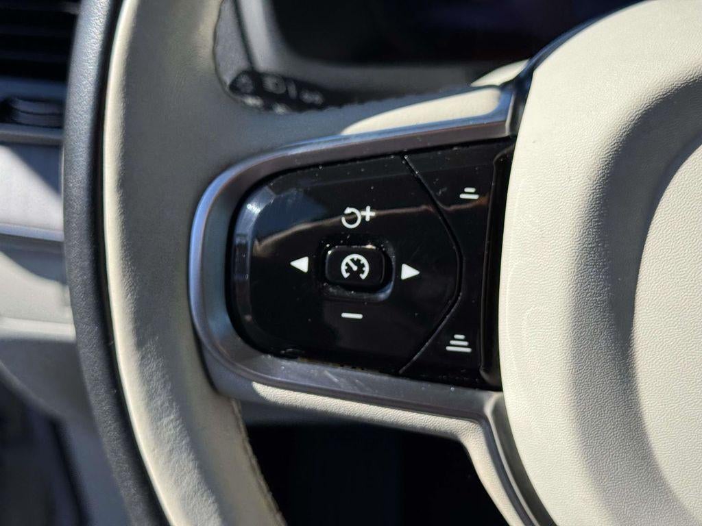 2023 Volvo XC90 B6 Plus 7-Seater