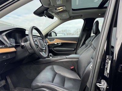 2023 Volvo XC90 B6 Core