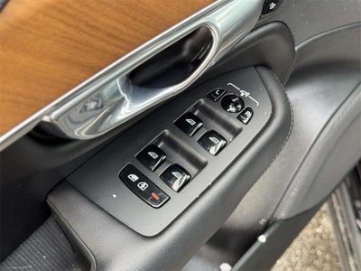 2023 Volvo XC90 B6 Core