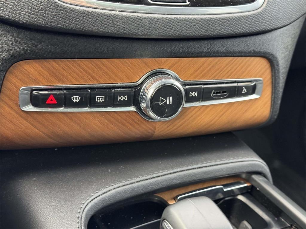 2023 Volvo XC90 B6 Core