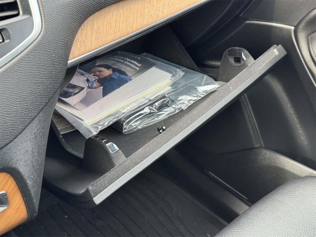 2023 Volvo XC90 B6 Core