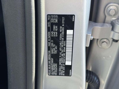 2023 Volvo XC60 B6 Ultimate Dark Theme