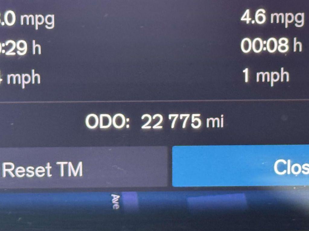 2023 Volvo XC60 B6 Ultimate Dark Theme