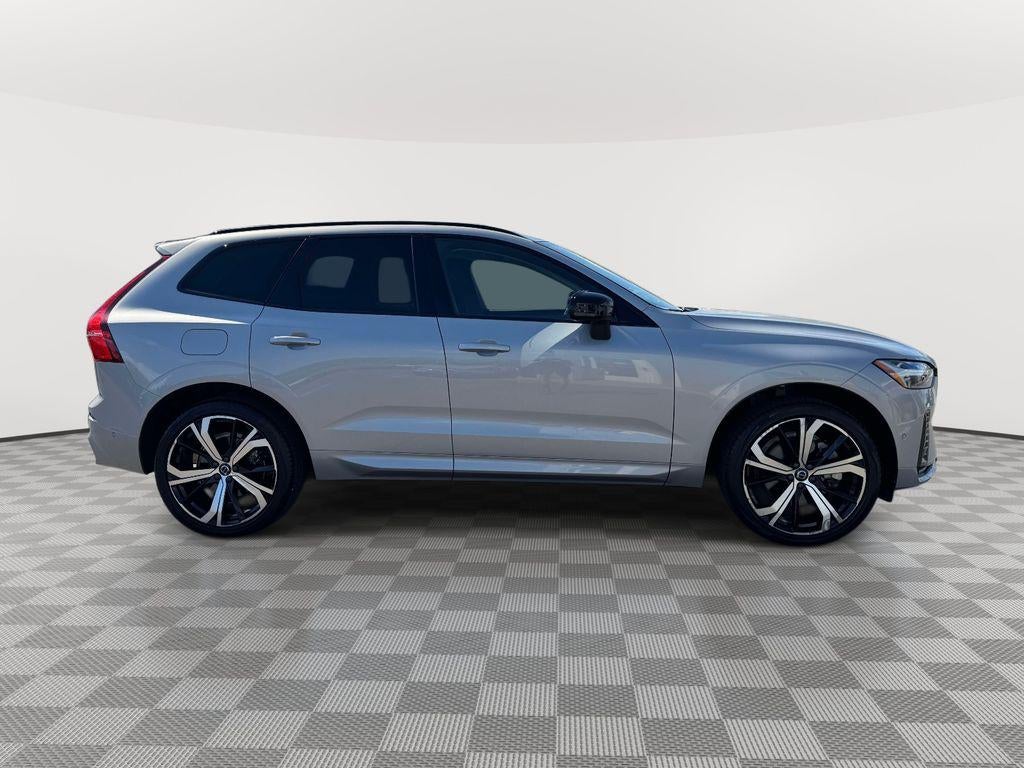 2023 Volvo XC60 B6 Ultimate Dark Theme
