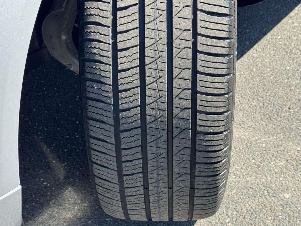 2023 Volvo XC60 B6 Ultimate Dark Theme