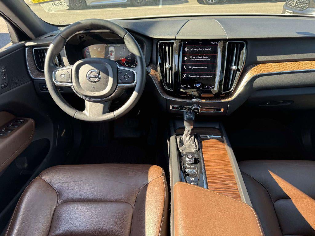 2021 Volvo XC60 T5 Momentum