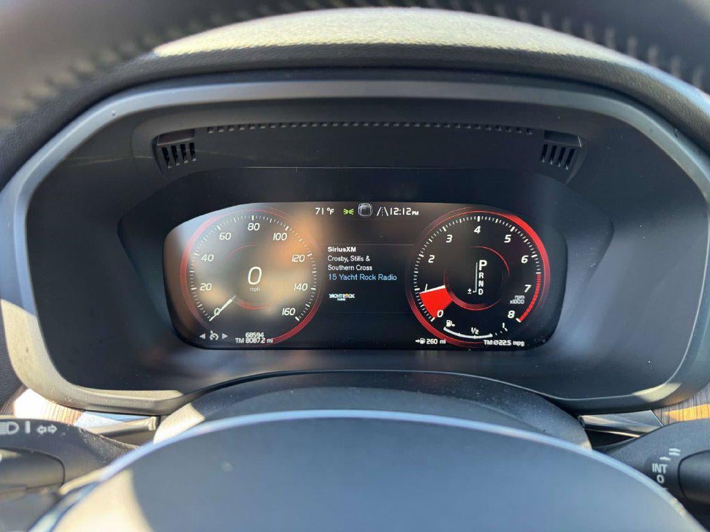 2021 Volvo XC60 T5 Momentum