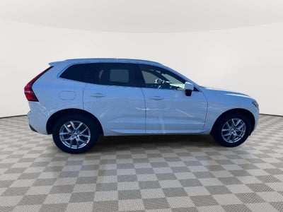 2021 Volvo XC60 T5 Momentum