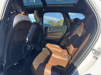 2021 Volvo XC60 T5 Momentum