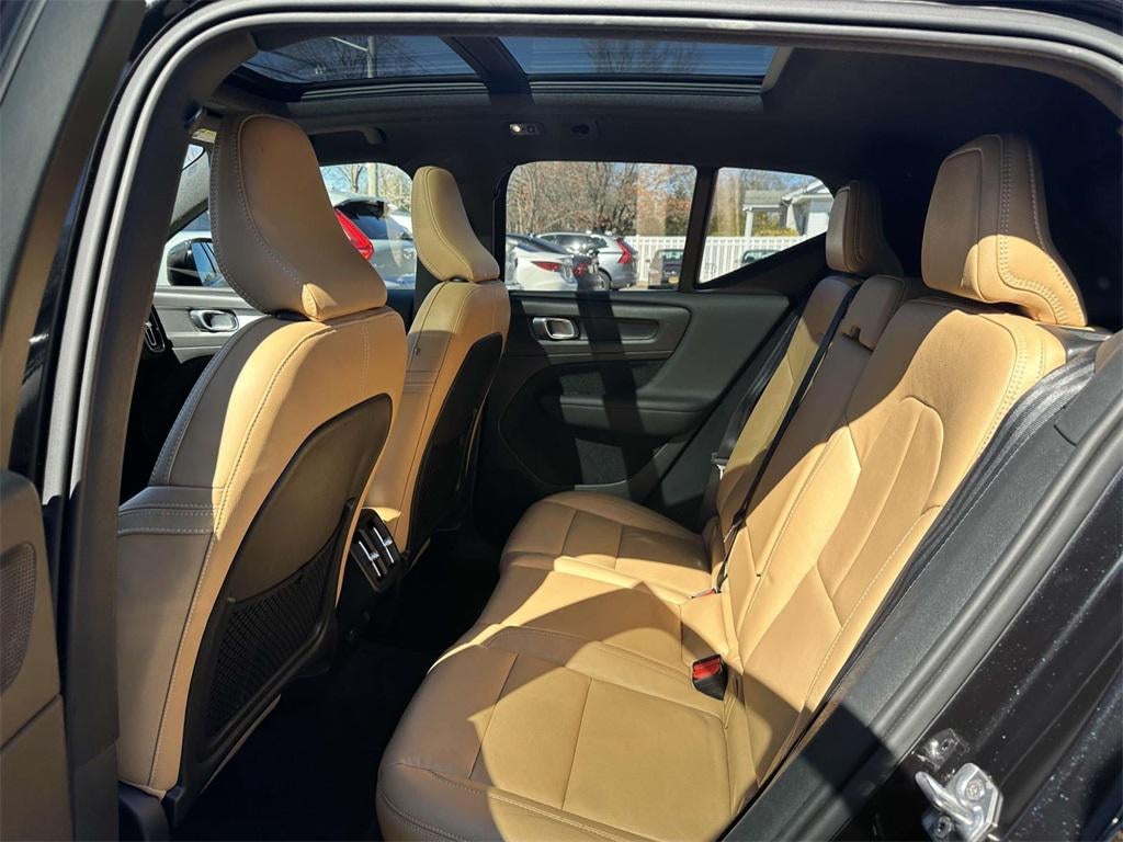 2019 Volvo XC40 T5 Momentum