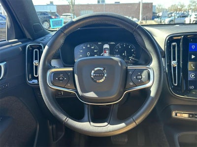 2019 Volvo XC40 T5 Momentum