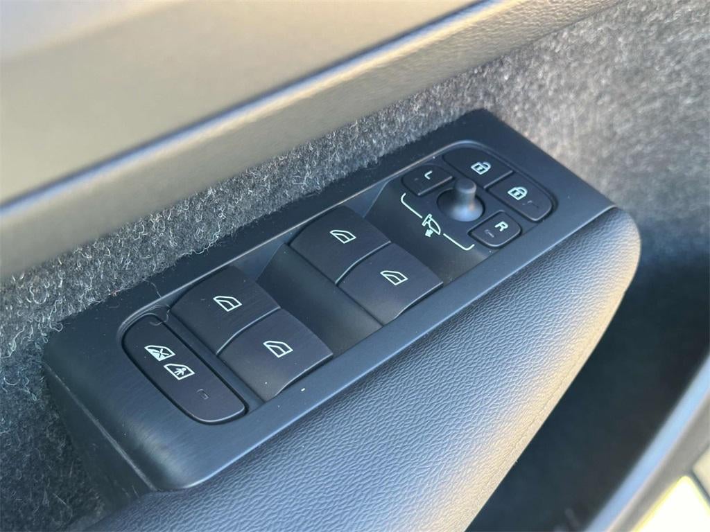 2019 Volvo XC40 T5 Momentum