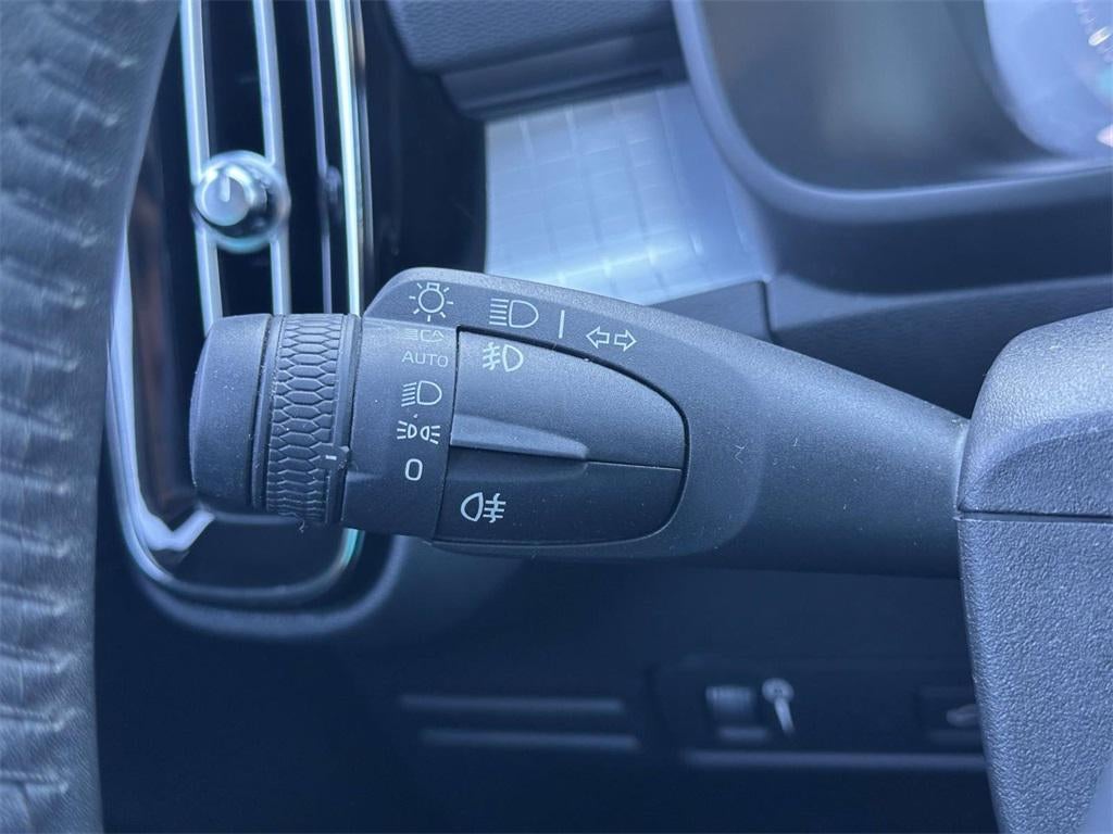 2019 Volvo XC40 T5 Momentum