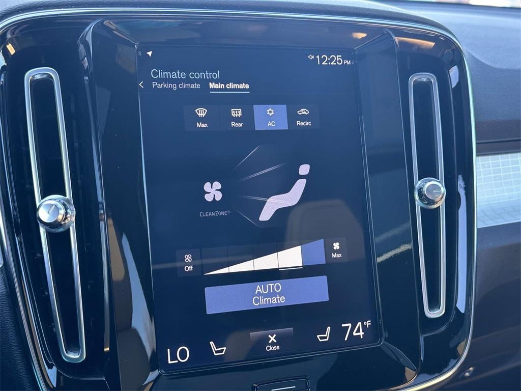 2019 Volvo XC40 T5 Momentum