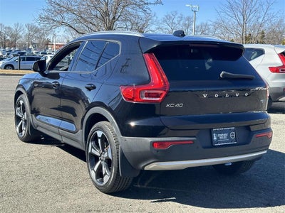 2019 Volvo XC40 T5 Momentum