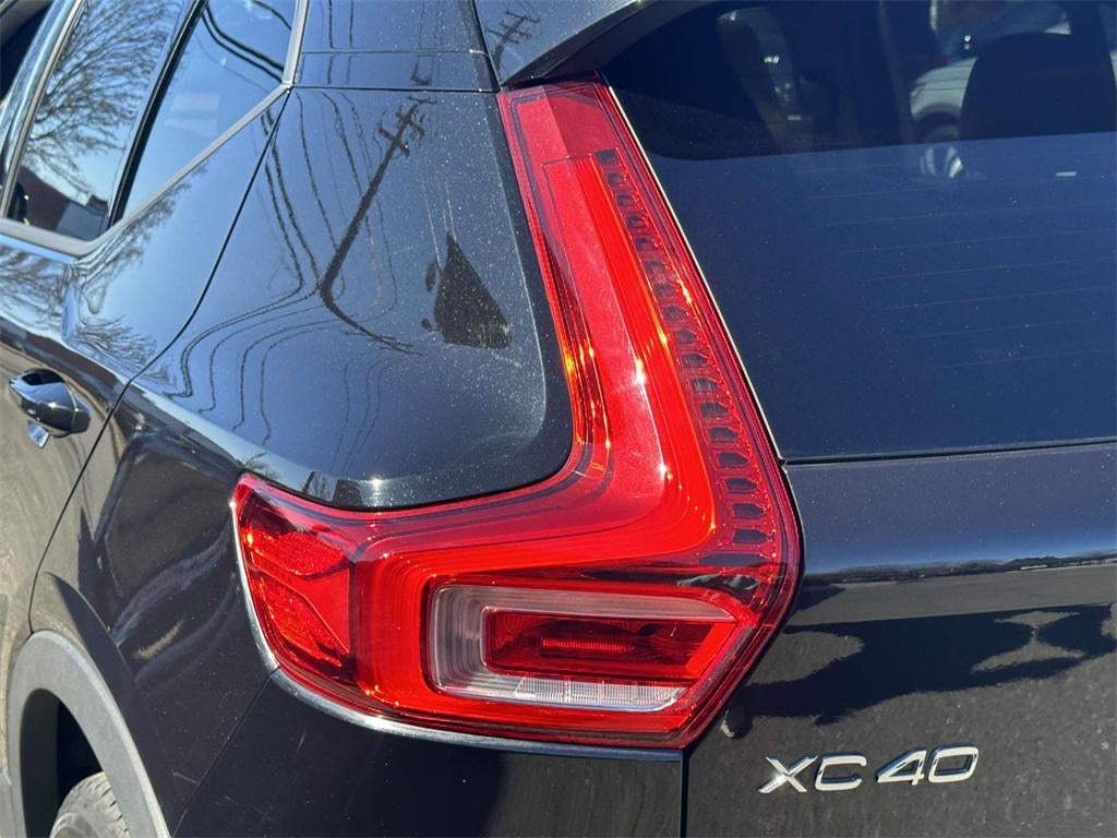 2019 Volvo XC40 T5 Momentum