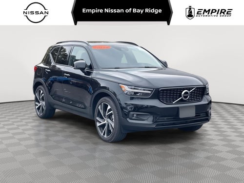 2022 Volvo XC40 T5 R-Design