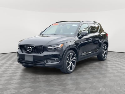 2022 Volvo XC40 T5 R-Design