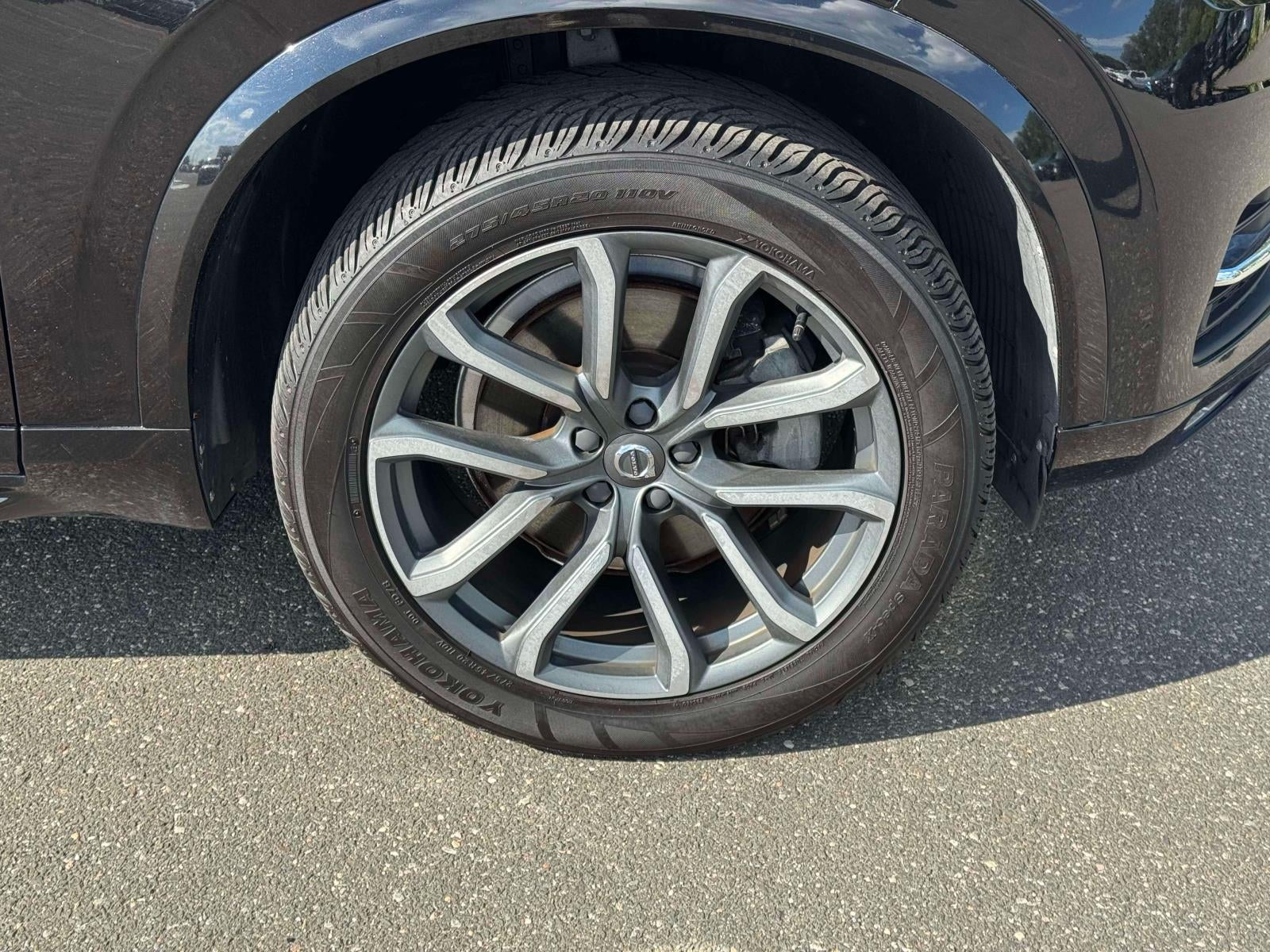 2016 Volvo XC90 T6 Momentum