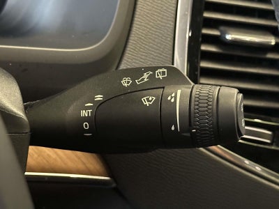 2022 Volvo XC90 T6 Momentum 7 Passenger