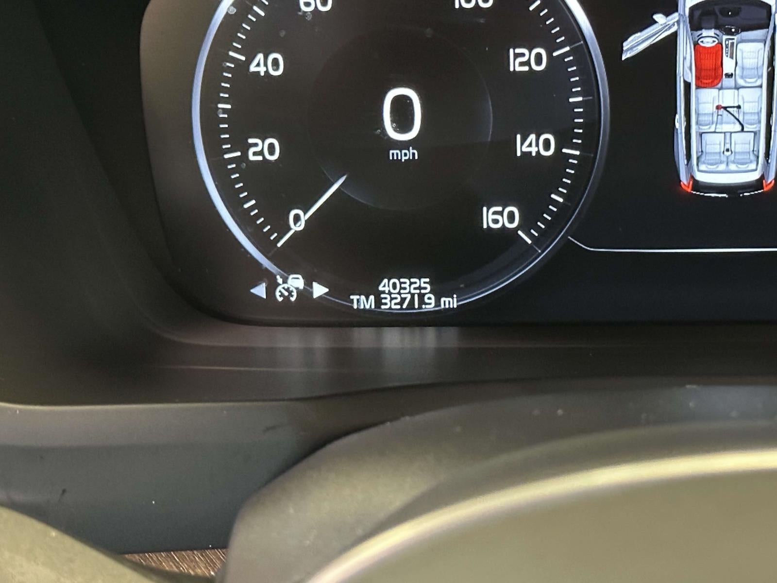 2022 Volvo XC90 T6 Momentum 7 Passenger