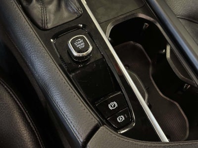 2022 Volvo XC90 T6 Momentum 7 Passenger