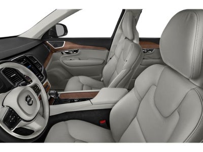 2022 Volvo XC90 T6 Momentum 7 Passenger