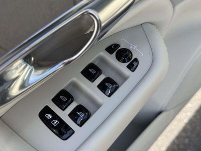 2024 Volvo XC90 Recharge Plug-In Hybrid T8 Plus Bright Theme 7-Seater