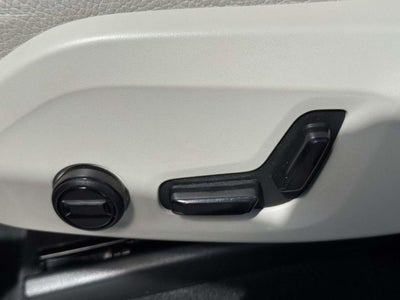 2024 Volvo XC90 Recharge Plug-In Hybrid T8 Plus Bright Theme 7-Seater