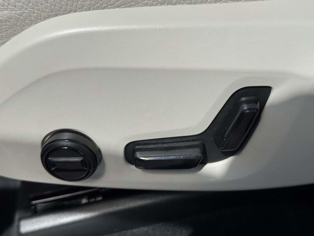 2024 Volvo XC90 Recharge Plug-In Hybrid T8 Plus Bright Theme 7-Seater