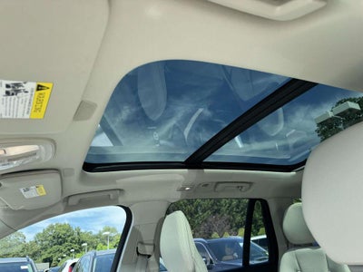 2024 Volvo XC90 Recharge Plug-In Hybrid T8 Plus Bright Theme 7-Seater