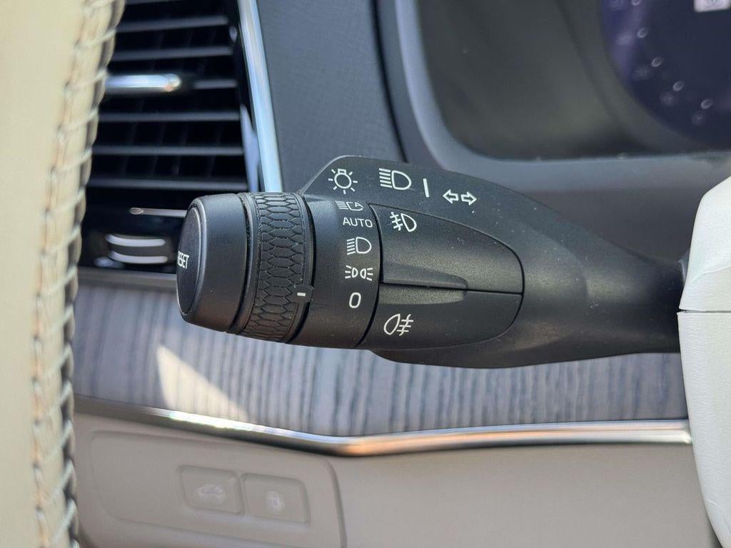 2024 Volvo XC90 Recharge Plug-In Hybrid T8 Plus Bright Theme 7-Seater