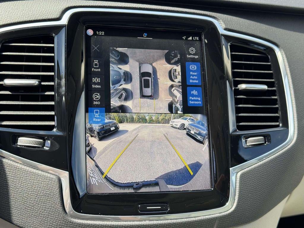 2024 Volvo XC90 Recharge Plug-In Hybrid T8 Plus Bright Theme 7-Seater