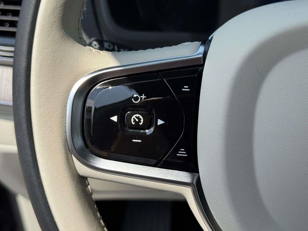2024 Volvo XC90 Recharge Plug-In Hybrid T8 Plus Bright Theme 7-Seater