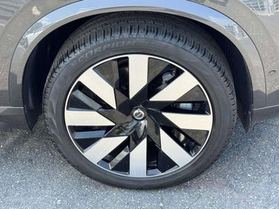 2024 Volvo XC90 Recharge Plug-In Hybrid T8 Plus Bright Theme 7-Seater