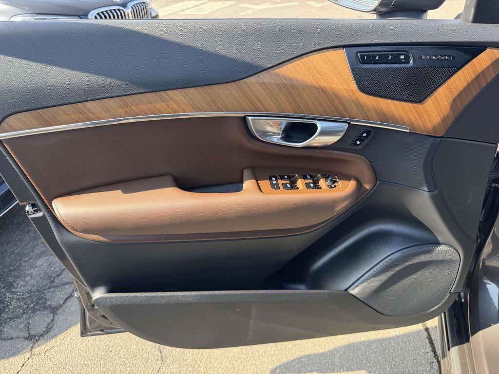 2024 Volvo XC90 Recharge Plug-In Hybrid T8 Plus Bright Theme 7-Seater