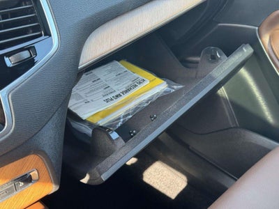 2024 Volvo XC90 Recharge Plug-In Hybrid T8 Plus Bright Theme 7-Seater