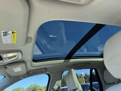 2024 Volvo XC90 Recharge Plug-In Hybrid T8 Ultimate Bright Theme 7-Seater
