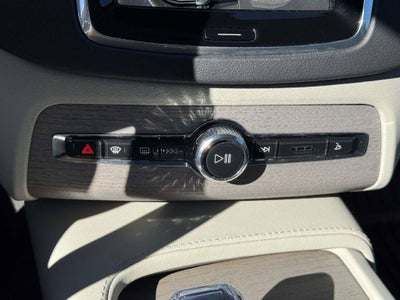 2024 Volvo XC90 Recharge Plug-In Hybrid T8 Ultimate Bright Theme 7-Seater