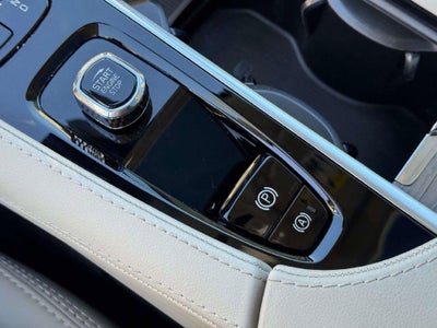 2024 Volvo XC90 Recharge Plug-In Hybrid T8 Ultimate Bright Theme 7-Seater