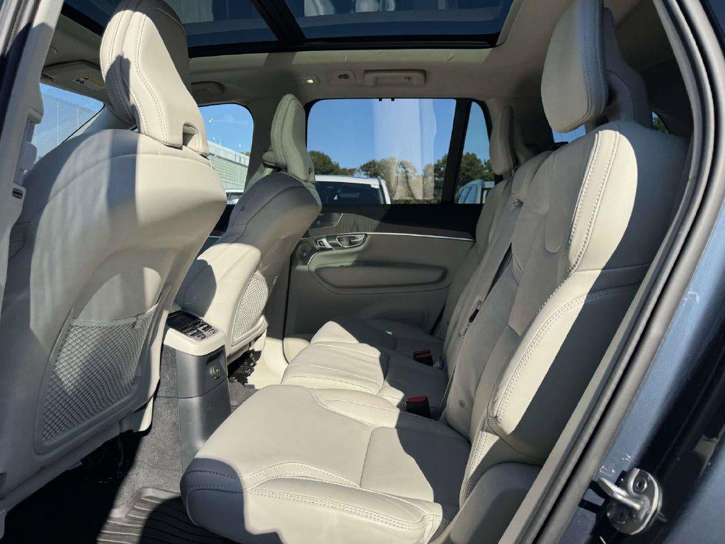2024 Volvo XC90 Recharge Plug-In Hybrid T8 Ultimate Bright Theme 7-Seater