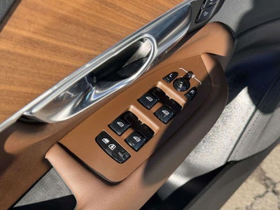 2023 Volvo XC90 Recharge Plug-In Hybrid T8 Plus Bright Theme 7-Seater