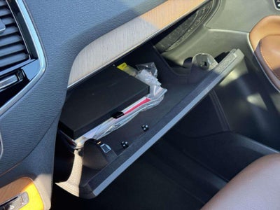 2023 Volvo XC90 Recharge Plug-In Hybrid T8 Plus Bright Theme 7-Seater