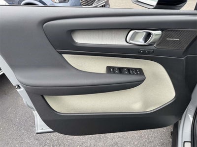 2026 Volvo XC90 Plug-In Hybrid T8 Plus 6-Seater