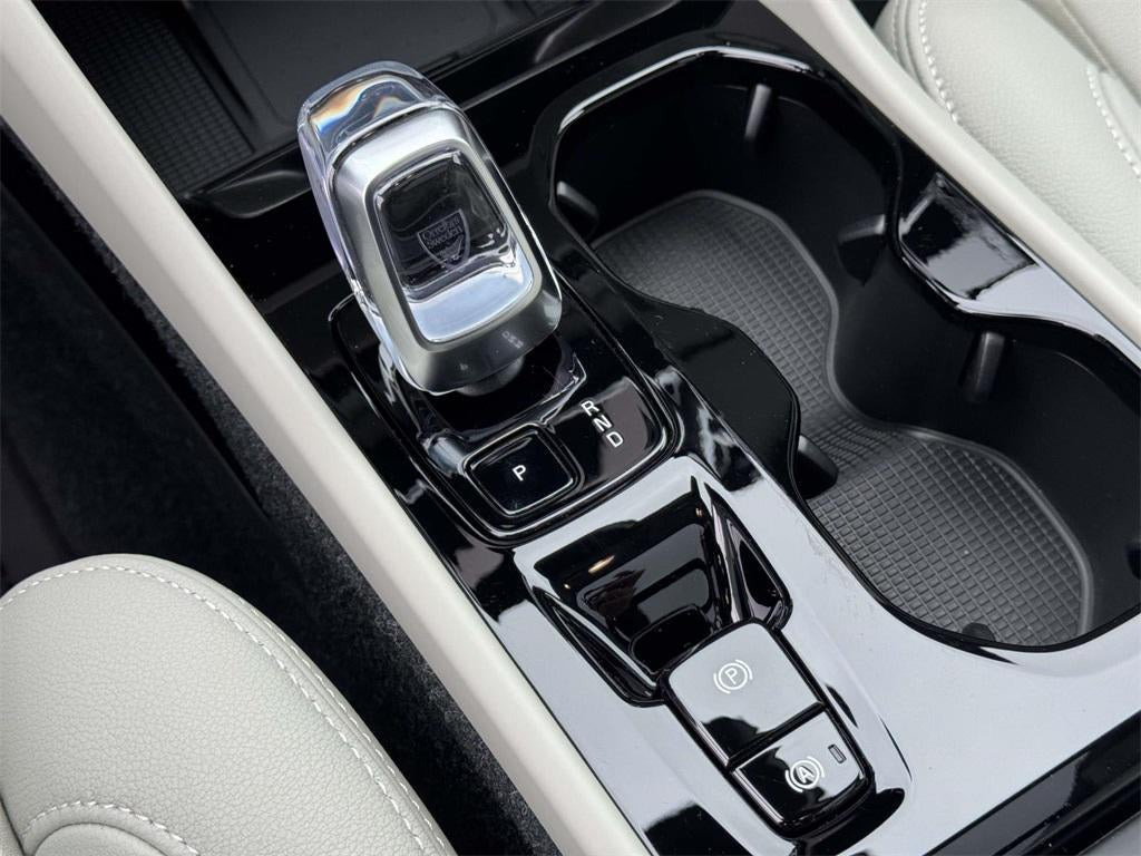 2026 Volvo XC90 Plug-In Hybrid T8 Plus 6-Seater