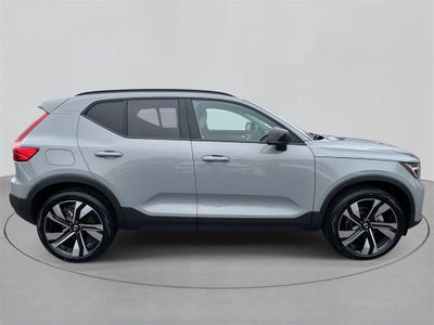 2026 Volvo XC90 Plug-In Hybrid T8 Plus 6-Seater
