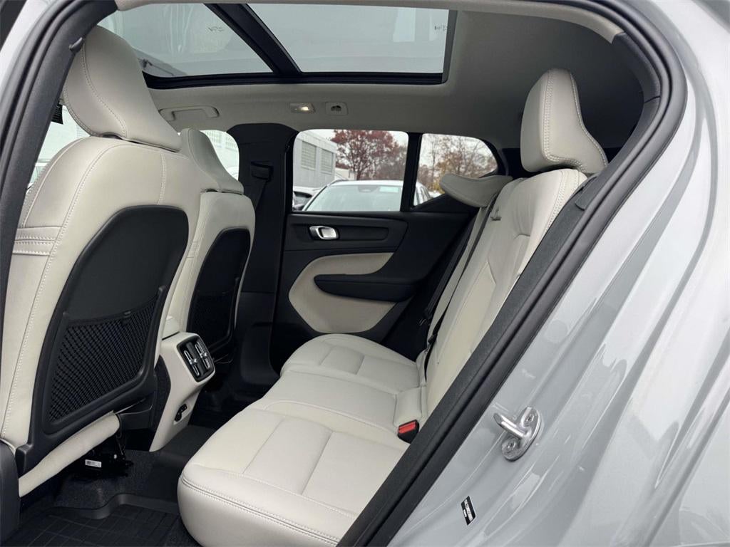 2026 Volvo XC90 Plug-In Hybrid T8 Plus 6-Seater